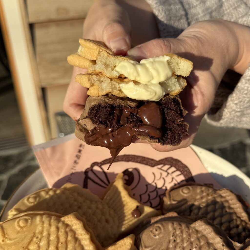 【冬の贅沢】“とろ~り”感MAX!リニューアルした「プレミアムチョコたい焼」が1月16日(金)より期間限定で新登場!